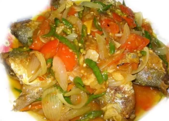 Ikan Kembung Bumbu Iris