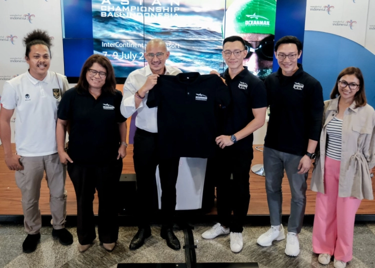 Menparekraf Dukung Ajang Oceanman Bali 2023 Asian Championship  Dalam upaya membangkitkan ekonomi dan membuka lapangan kerja