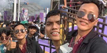 Selebgram menonton acara tv di karnaval SCTV Purwokerto