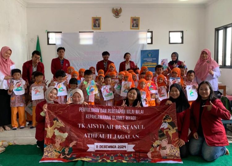 Mahahiswa Unisri Surakarta Memberikan Aksi Penyuluhan Pada Anak Usia Dini