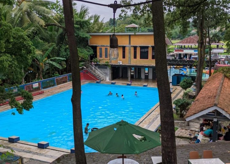 Wisata Kolam Berenang