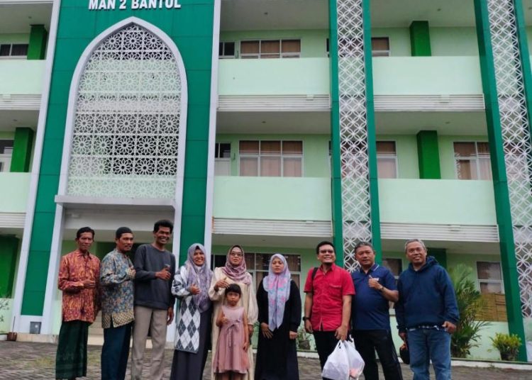 Jalin Silaturahmi: MAN 2 Bantul Kedatangan Tamu dari MTsN 2 Kediri