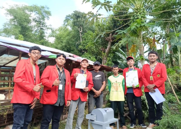 Meningkatkan Produktivitas Peternakan Di Desa Mojokembang