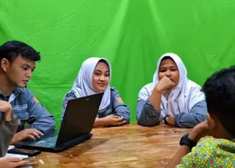 Regenerasi Anggota Baru Mandaba Creative di MAN 2 Bantul