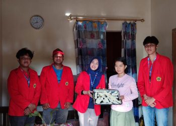 Inovasi Alat Pengiris Pisang Tingkatkan Produktivitas UMKM di Desa Kalikatir
