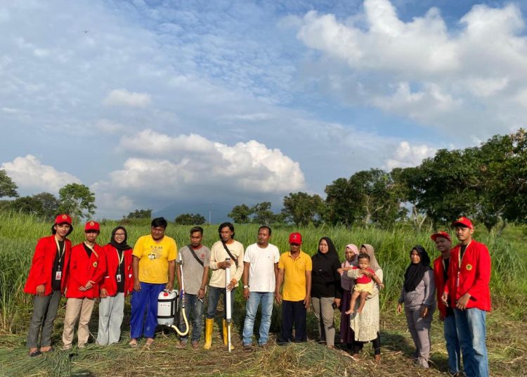 Mahasiswa UNTAG Surabaya Ciptakan Dua Alat Penabur Pupuk untuk Tingkatkan Produktivitas Petani di Desa Bendunganjati