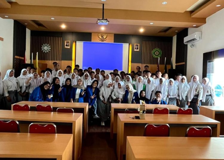 "Fakultas Ilmu Komunikasi dan Multimedia UMBY Gelar Roadshow di SMK Muhammadiyah Prambanan Sebagai Bagian dari Persiapan Acara Gelar Karya Mahasiswa"