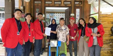 Mahasiswa KKN Universitas 17 Agustus 1945 Surabaya Mesin Pemarut sebagai Solusi untuk Meningkatkan Kapasitas Produksi Jamu UMKM Bapak Saidi (13/01/2025)