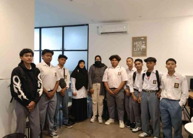 Siap Terjun di Dunia Kerja: Siswa MAN 2 Bantul Magang di Klick Ekspress