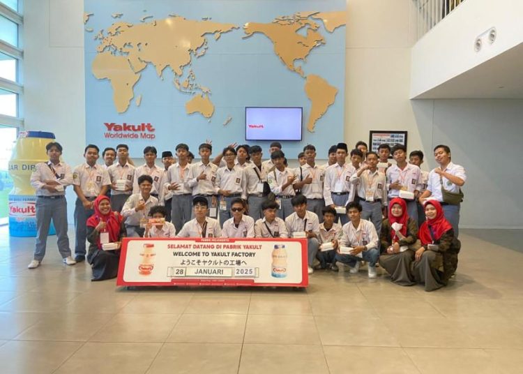 Siswa Kelas XI MAN 2 Bantul Kunjungi PT. Yakult dan Eksplor Budaya Bali
