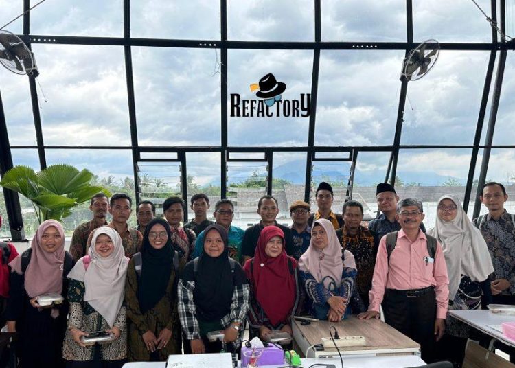 Kegiatan MGMP Guru Informatika se-DIY Kunjungi Refactory