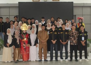 Dok. Foto Bersama pelantikan Kepengurusan HIMALABURA Periode 2024-2025