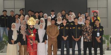 Dok. Foto Bersama pelantikan Kepengurusan HIMALABURA Periode 2024-2025