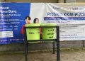 Mahasiswa KKN-P UMSIDA Sulap Wadah Cat Bekas Jadi Tempat Sampah Ramah Lingkungan