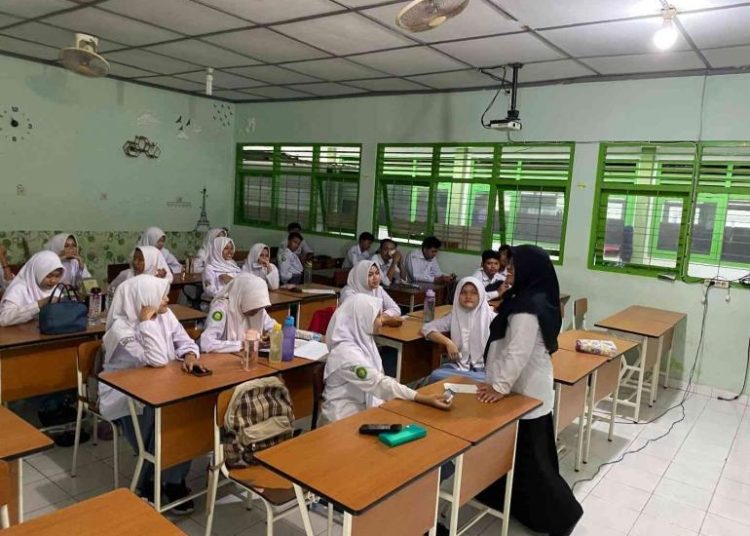 Koordinasi Perwalian: Wali Kelas X-C MAN 2 Bantul Pantau Perkembangan Siswa