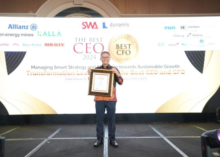 Direktur Utama WIKA Beton Kuntjara Raih Penghargaan CEO Terbaik 2024