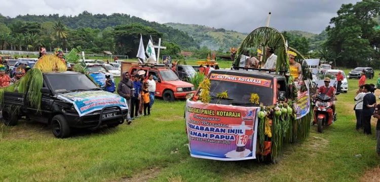 Ribuanh Jemaat Klasis Port Numbay Ramaikan Karnaval