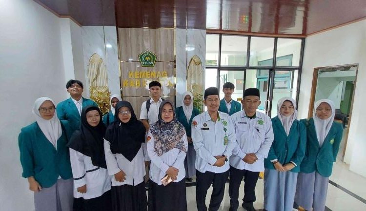 Delapan Siswa Magang dari MAN 2 Bantul dapat Pengarahan dari Kasubbag TU Kemenag Bantul