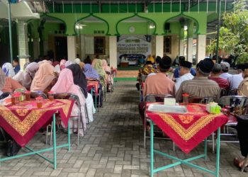 Sambung Silaturahmi: MAN 2 Bantul Gelar Pengajian Keluarga Besar Karyawan MAN 2 Bantul
