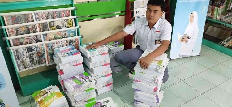 Perpustakaan MAN 2 Bantul Sediakan Buku Persiapan UTBK