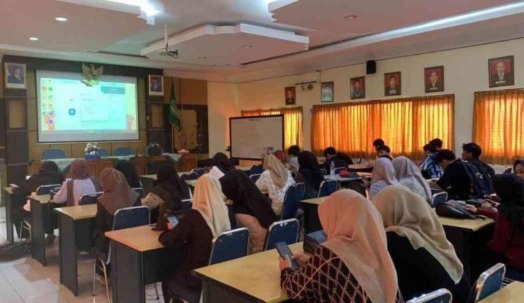 Pendalaman UTBK: Siswa Kelas XII MAN 2 Bantul Antusias Ikuti Pembahasan Secara Daring