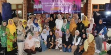 Bersama sebagian peserta yang hadir