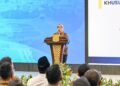 Menteri Pemberdayaan Perempuan dan Perlindungan Anak (PPPA) Arifah Fauzi menyampaikan sambutan pada Penandatanganan Surat Keputusan Bersama (SKB) Program Percontohan Penyelenggaraan Pelayanan Terpadu bagi Perempuan dan Anak di Balai Kota DKI Jakarta, Kamis (4/6/2026). (Foto: Humas Kementerian PPPA)