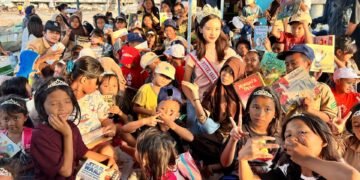 Audellya Ambara Harsono Bawa Ratusan Buku dari Amerika untuk Anak Pesisir di Hari Anak Nasional