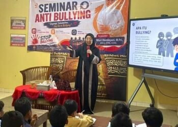 Wuri Handayani, M.Pd Pembicara Seminar Anti Bullying di Sekolah 1
