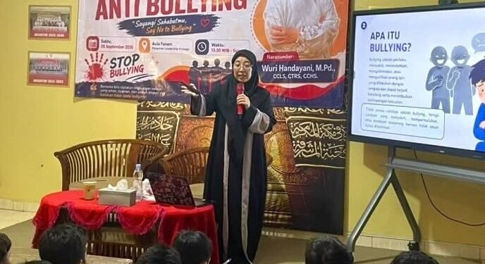 Wuri Handayani, M.Pd Pembicara Seminar Anti Bullying di Sekolah 1