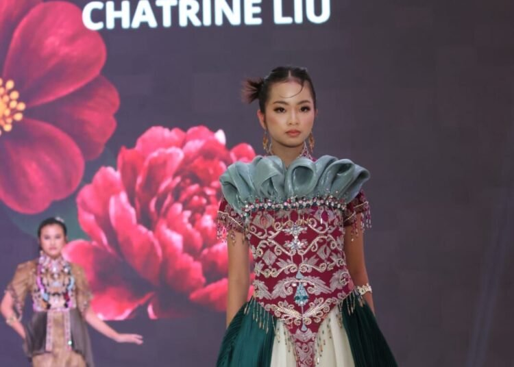Keren Banget! Chelsi Chiapinsky Heryadi Tampil Kece di ASEAN Fashion Festival 2026 Bawakan Karya Chatrine Liu